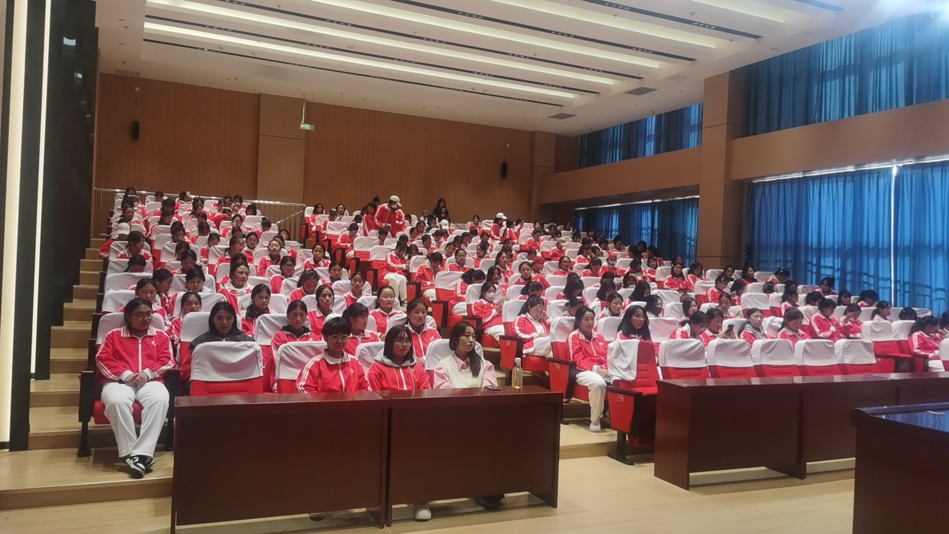 1731642249901063405.jpg 1731642249901063405.jpg